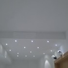 strop z lučkami
